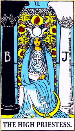 You are currently viewing Tarot: The high priestess